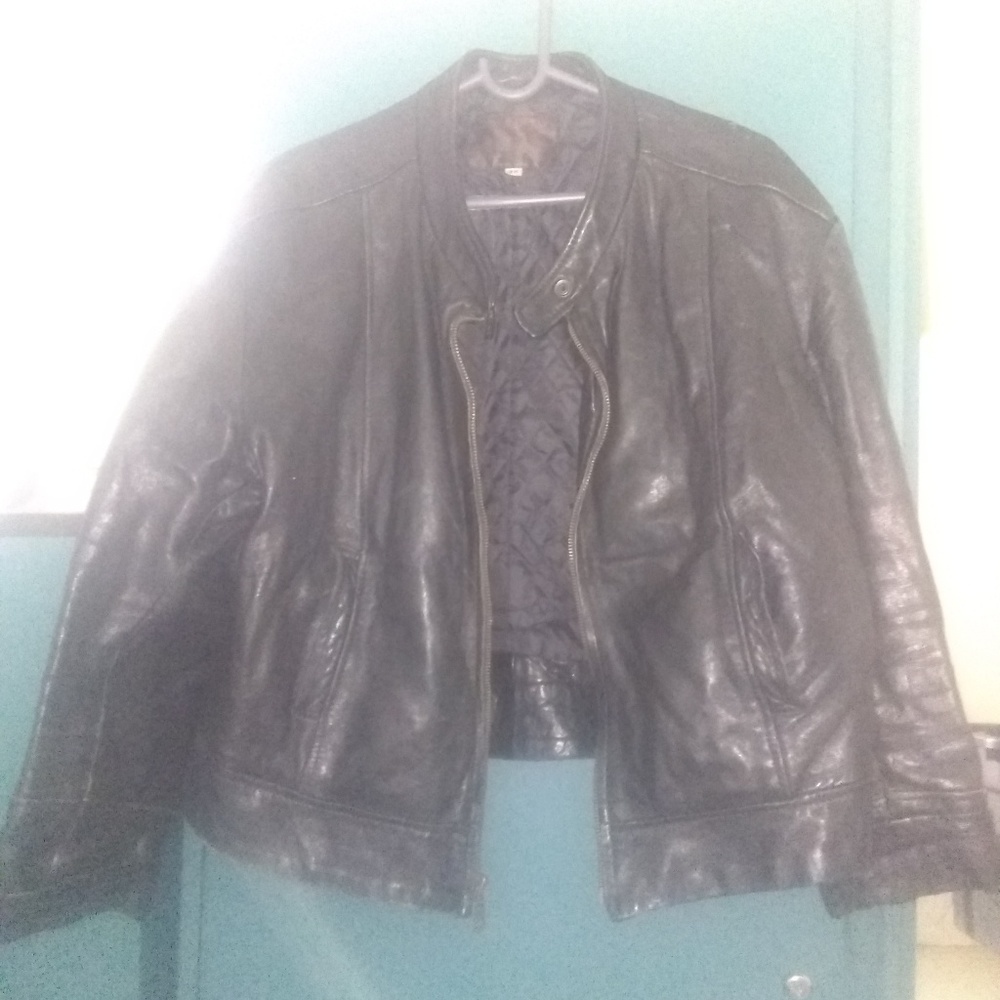 Leather jacket - Picture 4 of 4